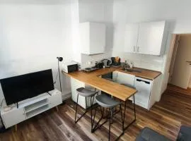 AGAIS SUITS - Modern apartment in downtown Dusseldorf