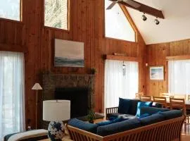 Charming Amagansett Retreat Near Ocean Beaches