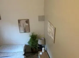 Cozy 1BR Apartment - Kimberley Place CR8