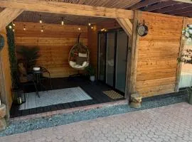 Luxury Courtyard Studio in Llangollen