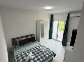 Apartments Gzim Peja