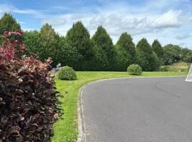 Modern 2 Bed Luxury Cabin Private Gated Estate