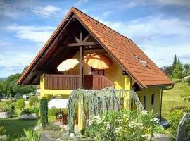 "Behagliches Ferienhaus mit zwei separaten Apartments"