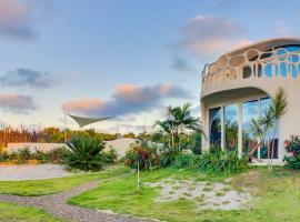 Lion Fish Retreat at Swan Villas -Gold Standard Certified – hotel w mieście Placencia