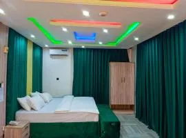 Joebrown Palace Hotel & Suite