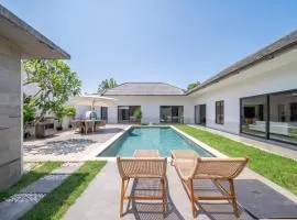 Lotus Villa - Spacious Pool Retreat with BBQ & Patio