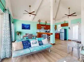 Suite E302 @ Mara Laguna