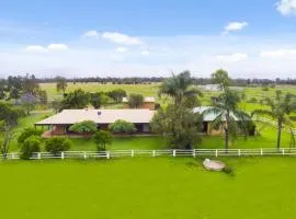 Hunter Valley 2 x Homes Pets Heated Pool