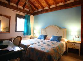 Douris Temple, bed and breakfast en Soria