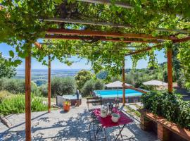 Splendida Casa In Corsanico, hotel di Massarosa
