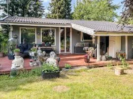 2 Bedroom Cozy Home In Eskebjerg