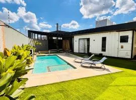 Villa Container SBO Refúgio Urbano com piscina e jacuzzi