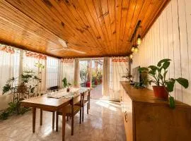 Casa Jade hogar familiar con jardín y parrilla