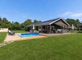 Gorgeous Home In Rødby With Sauna