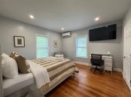 One Bedroom Next to Clark University