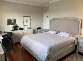 A lucky quiet en-suite on the second floor with independent entranceclose to YVR