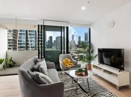 Convenient to ALL Urban Living by Private Host