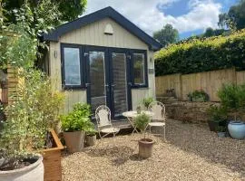 Air conditioned Cabin cosy retreat in Derbyshire