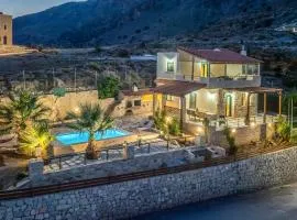 Aeriko Villa with Private pool - Where mountains meet the sea