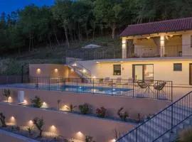 Twin Lakes Residence