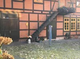 MODERN UND GEMÜTLICH Wohnen und Entspannen
