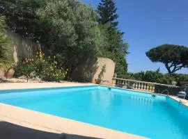 Villa ensoleillée à Sainte-Maxime avec piscine privée