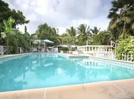 Bungalow accueillant avec jacuzzi à Grand-Bourg