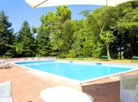 Comfortable Apartment in Fabriano, 35 m² with Shared Pool