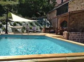 Villa spacieuse à Noailhac avec piscine privée