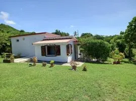 Maison charmante Grand-Bourg