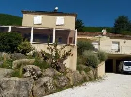 Maison accueillante à Nant avec piscine partagée