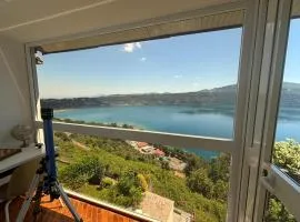 la vista sul lago