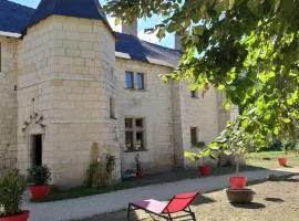 Charmant refuge à Courchamps, terrasse et jardin