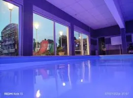 Gîte "fils de laine" Piscine chauffée interieure et Sauna ouverts toute l'année