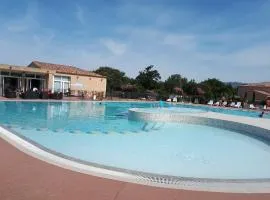 Maison conviviale à Aubignan avec piscine partagée