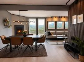 Panoramic View Central Townhouse - Free Parking and Terrace