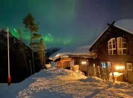Jacuzzi & Sauna Hilltop Spa Cabin with River Views