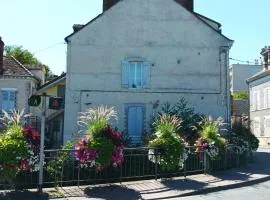 Charmant appartement à Montargis de 35 m² avec vue sur le lac