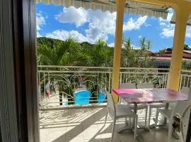 Appartement lumineux à Pointe-Noire avec piscine partagée