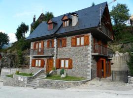 Charming Chalet in Viella, Mountain View, hotel v destinaci Vielha
