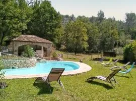 Villa charmante avec piscine privée à Montferrat - 125 m²