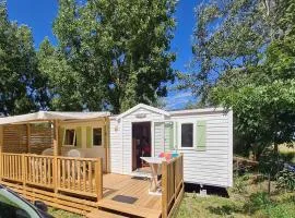 Bungalow confortable à Angles avec piscine partagée