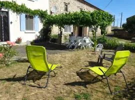 Maison charmante à Mercœur avec jardin et parking