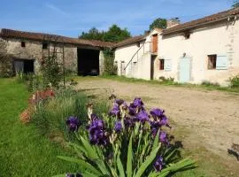 Maison charmante près de Nueil-les-Aubiers avec jardin