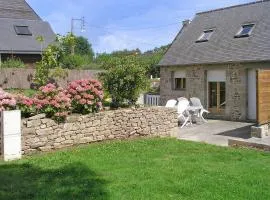 Maison accueillante à Plehedel avec jardin et parking privé