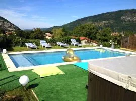 Villa raffinée à Foix – Piscine et Jacuzzi