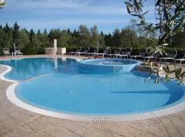 Charming House in Vieste with Shared Pool and Terrace
