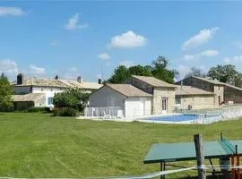 Maison charmante à Saint-Vincent-la-Châtre avec piscine partagée