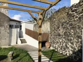 Comfortable House in Ribeira Grande, Pleasant Garden