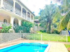 Spacieuse villa à Deshaies avec piscine privée